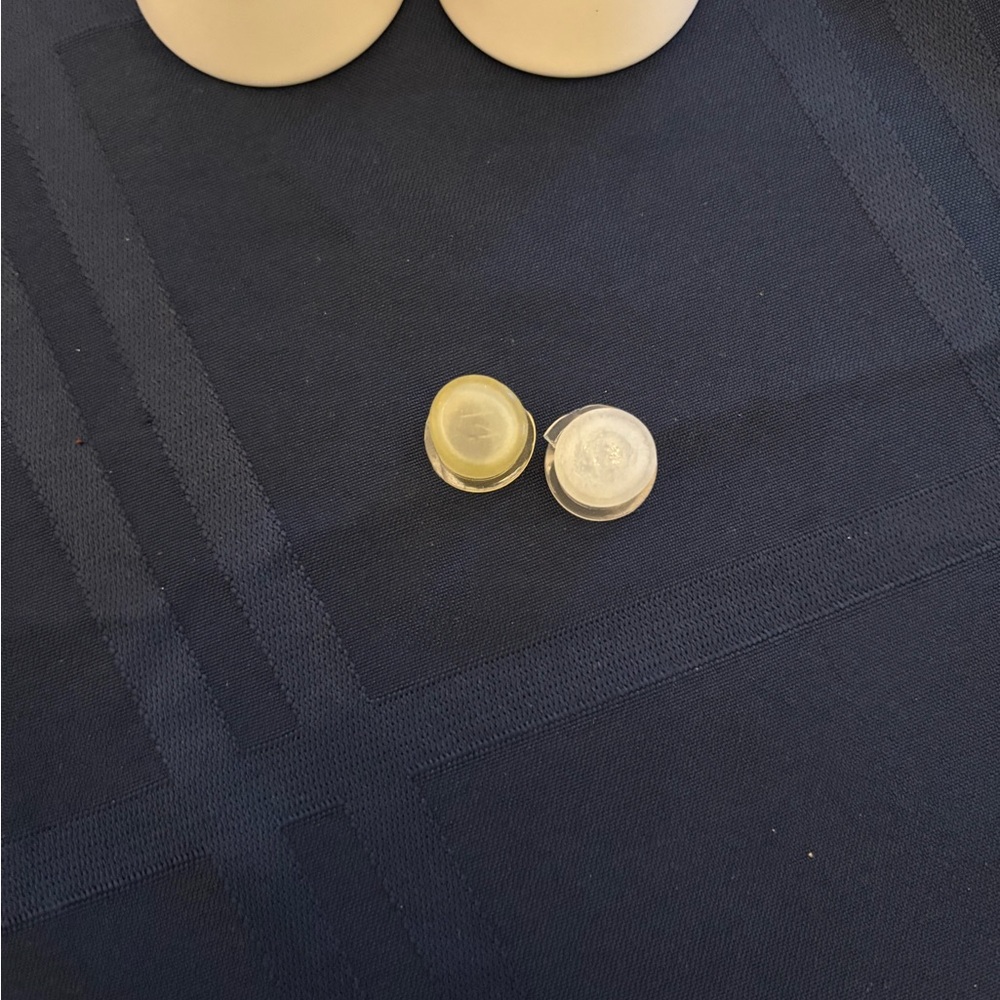kate spade Black and gold Salt and Pepper Shakers hourglass shaped - Picture 5 of 6